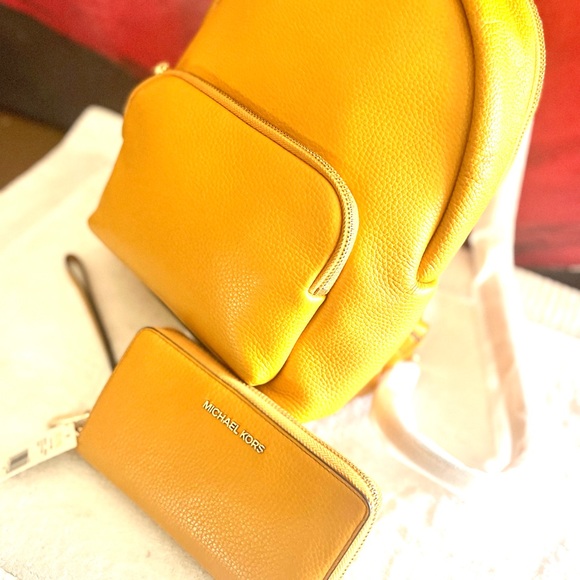 Michael Kors 2pak-BACKPACK /wallet - - Picture 6 of 16